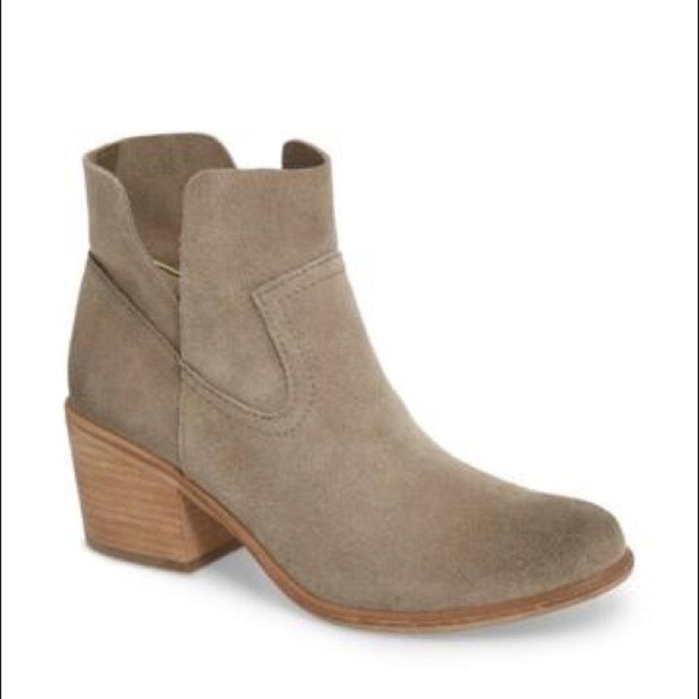 BP Grey Suede Bootie Sz 7